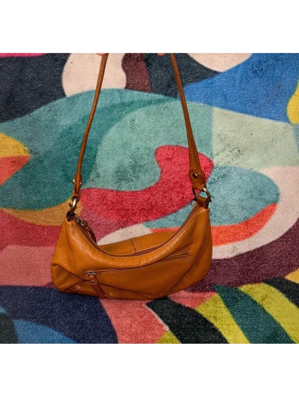 Women's Tan Leather Shoulder Bag with Zip Pocket
